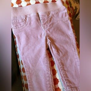 Baby Gap Pink Corduroy Pants
Elastic Waist 
Size 3-6 Months
Smoke Free Home